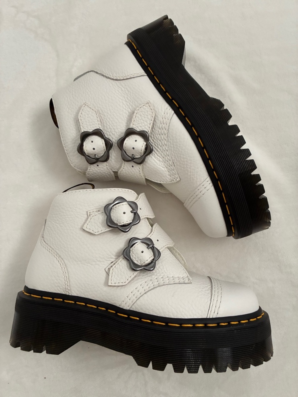 Dr. Martens Devon Flower platform boots